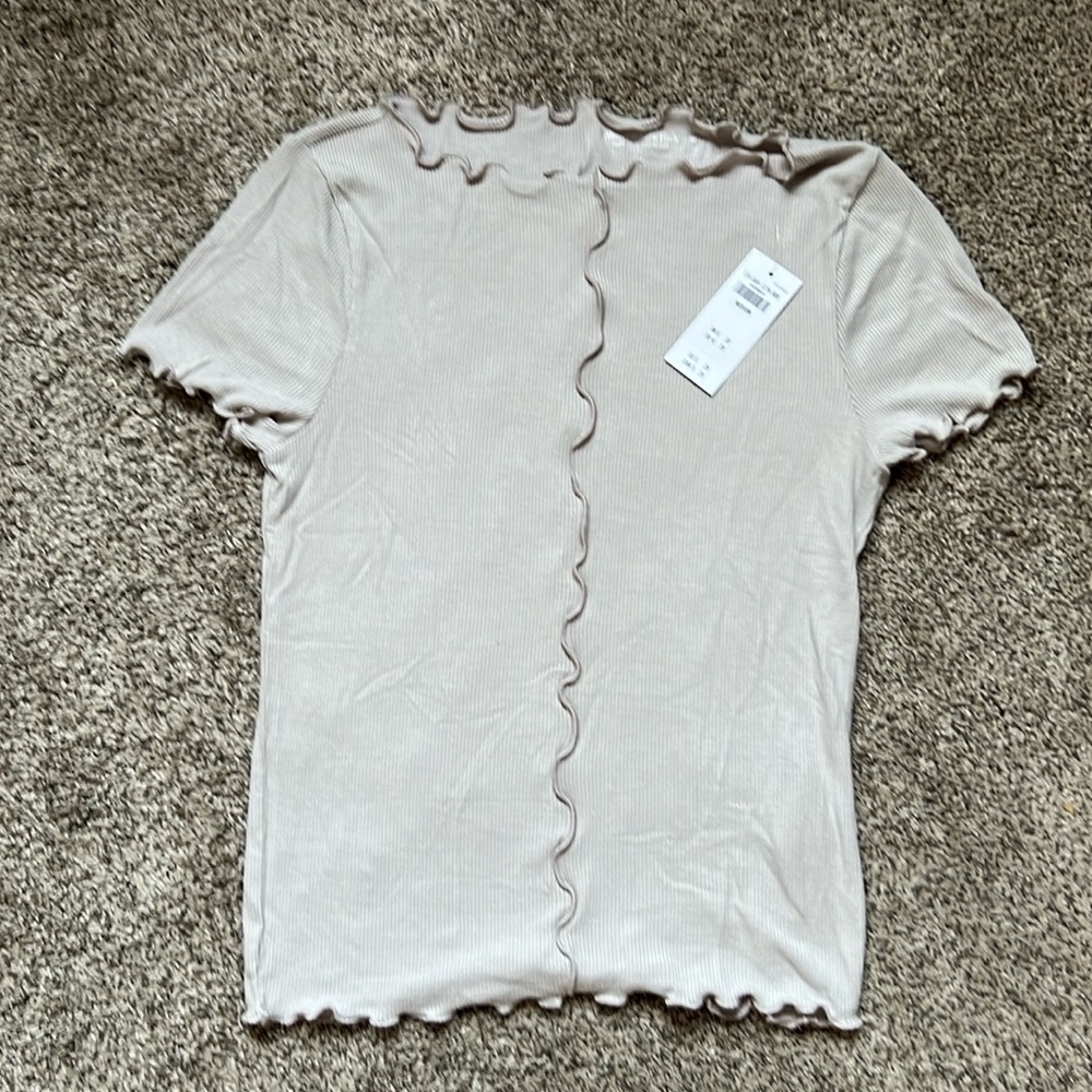 Short-Sleeve Featherweight Slash Top NWT Medium Abercrombie & Fitch